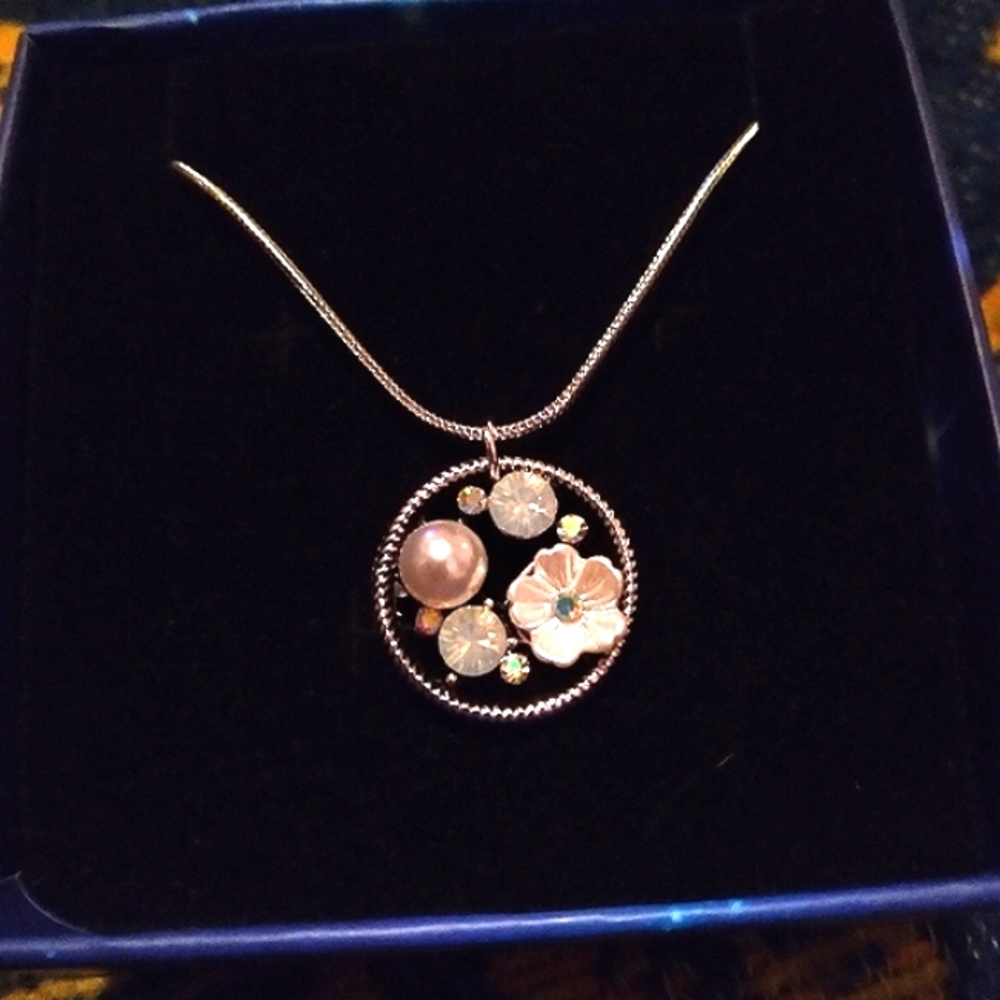 Handmade Silvertone Flower Necklace